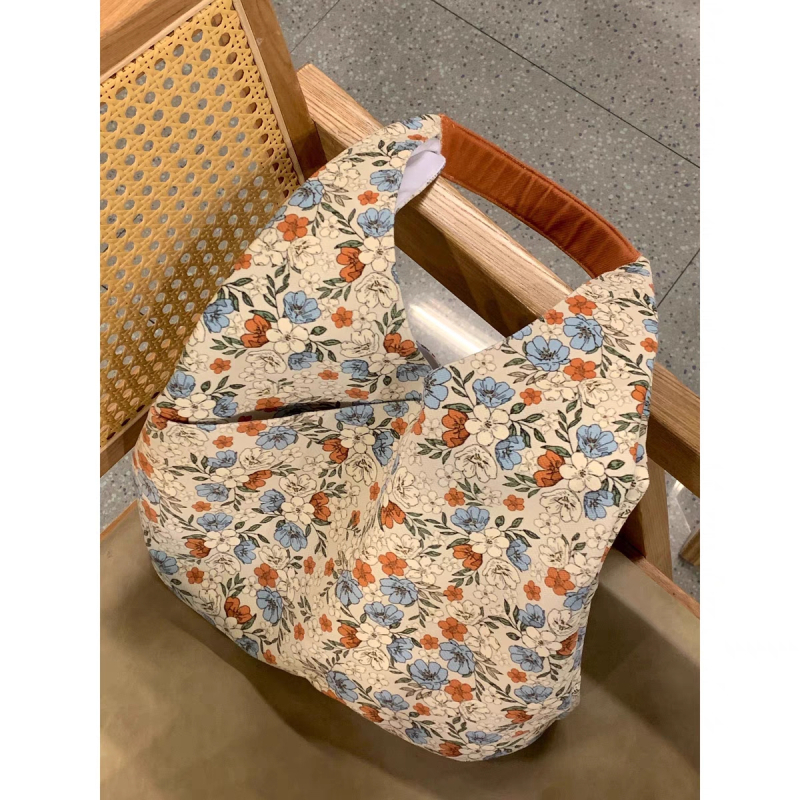 Geantă Tote din pânză cu design floral artistic, formă verticală pătrată, deschidere deschisă, stil proaspăt și dulce, două curele de umăr