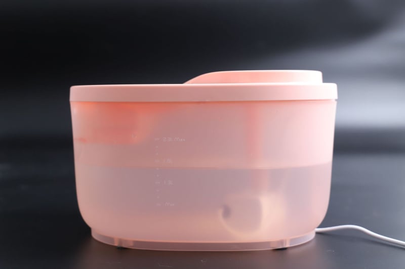 Sanba HM-01 Distribuitor de apă pentru animale de companie, încălzire la temperatură constantă, funcționare silențioasă și filtrare prin circulație automată pentru pisici și câini, design detașabil