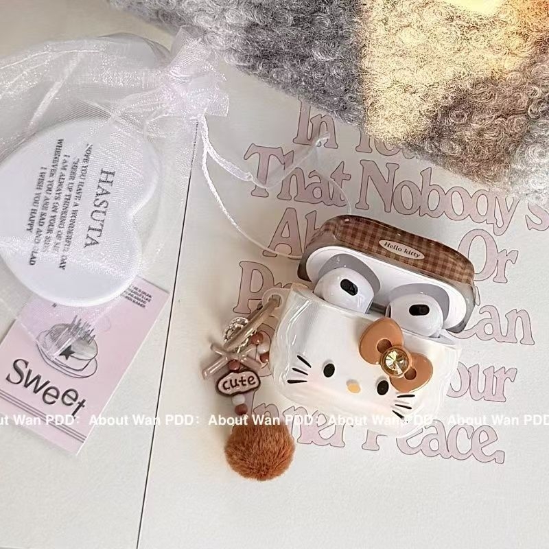 Smeđi KT mačji uzorak zaštitni kućište za AirPods 4 i AirPods Pro 3 s graviranim prikazom
