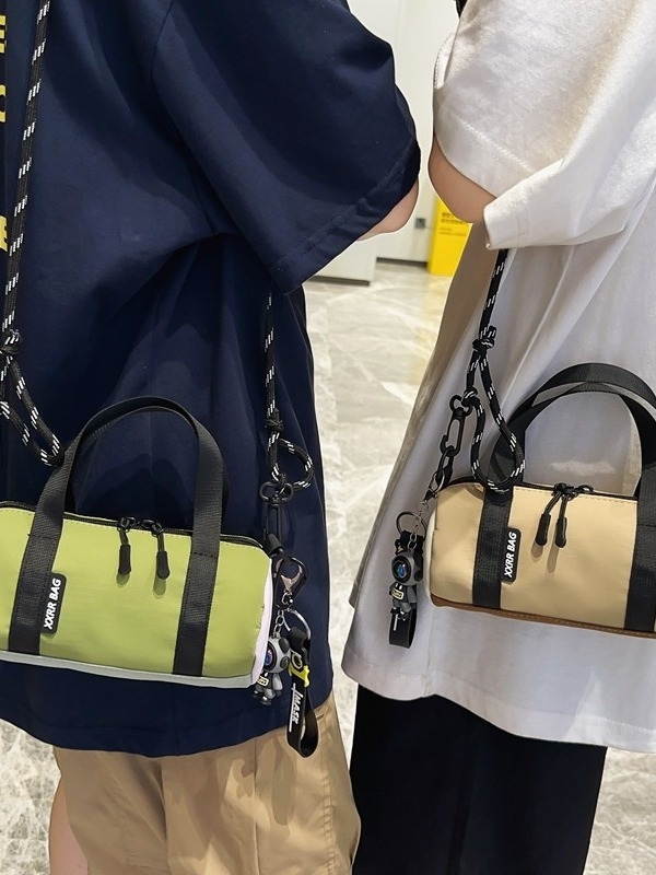 Diákoknak szánt keresztpántos táska, kis vállon átvethető táska, mindennapi nylon