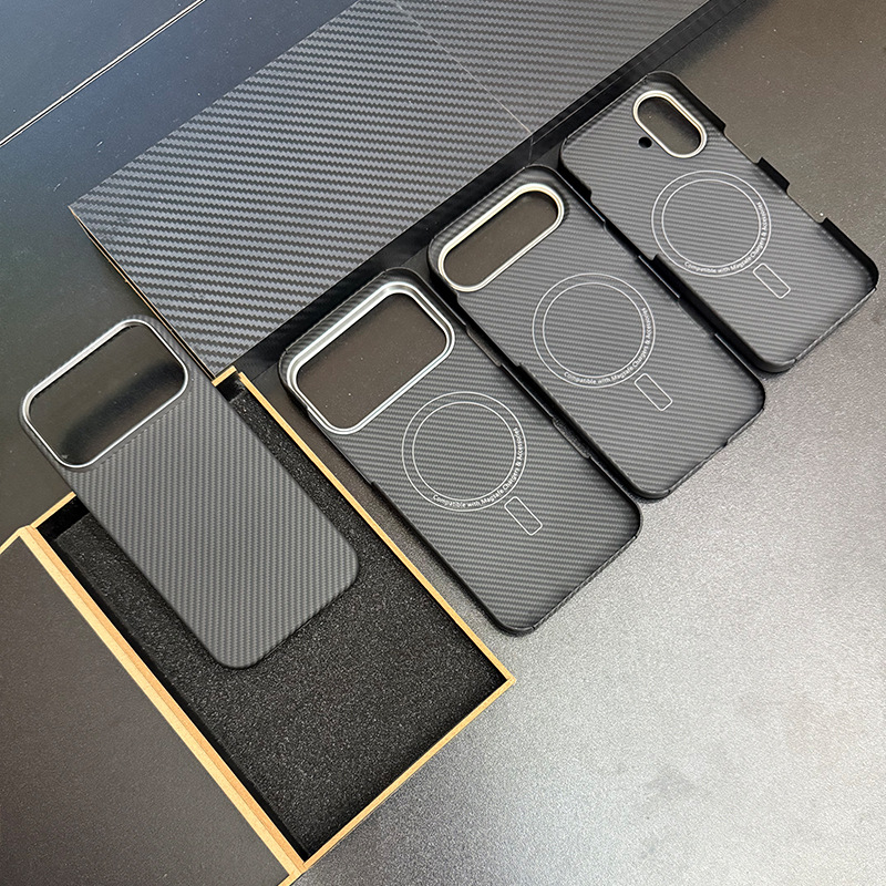 Husă pentru iPhone 17 Pro Max — fibră Kevlar aramid, stil de afaceri semi-închis, țesut manual, închidere magnetică, disipare a căldurii