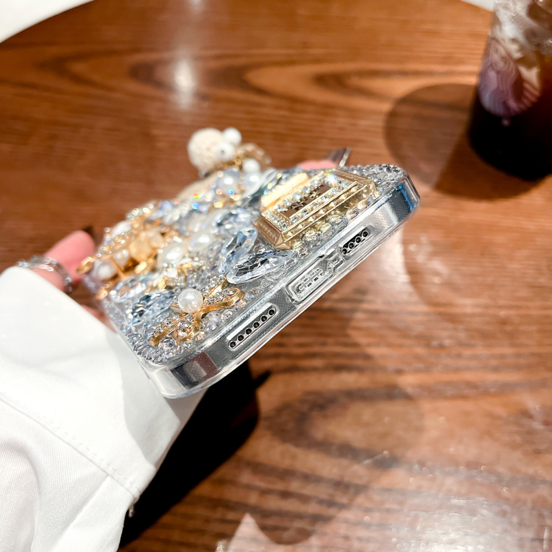 Carcasă de protecție premium cu accente diamantate pentru iPhone 11–14 Pro/Pro Max, realizată manual din TPU+PC, anti-cadere, personalizabilă