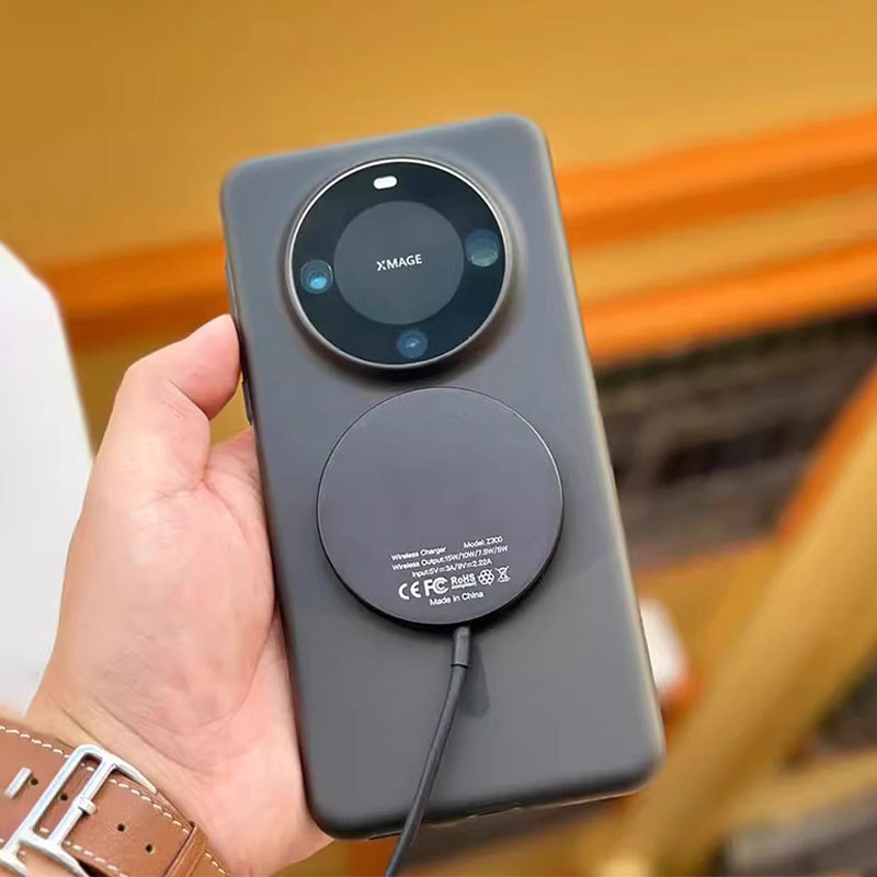 MagSafe съвместим калъф за Huawei Mate80 Pro, матов PC материал, полупрозрачен, магнитно задържане