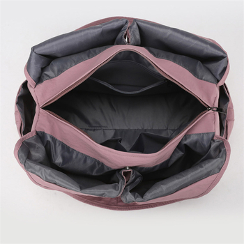 Dámska kanvasová tote taška, street fashion, horizontálny štvorcový tvar, magnetické zapínanie, polyesterová podšívka, jednoručný popruh, jar 2025