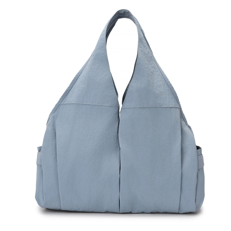 Dámska kanvasová tote taška, street fashion, horizontálny štvorcový tvar, magnetické zapínanie, polyesterová podšívka, jednoručný popruh, jar 2025