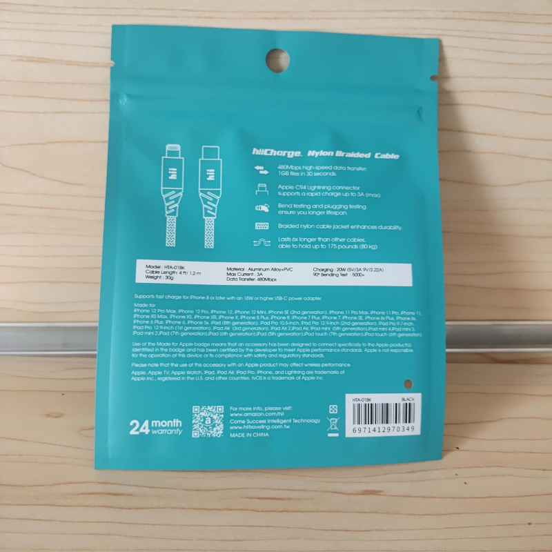 MATT ZIP-LOCK zacskó kábelekhez, fülhallgatókhoz és ékszerekhez — testreszabható zárási hossz, új anyag, ajándékcsomagolás, márka Guest First