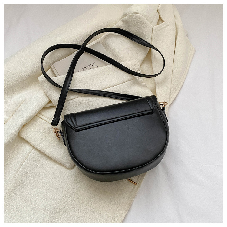 Geantă crossbody – simplitate urbană, PU, mică geantă pătrată, formă orizontală pătrată, închidere magnetică