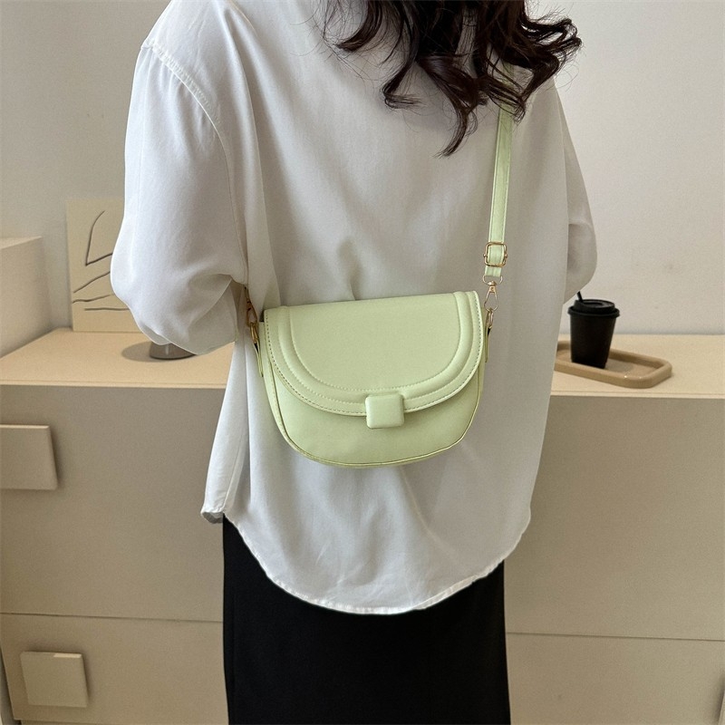 Geantă crossbody – simplitate urbană, PU, mică geantă pătrată, formă orizontală pătrată, închidere magnetică