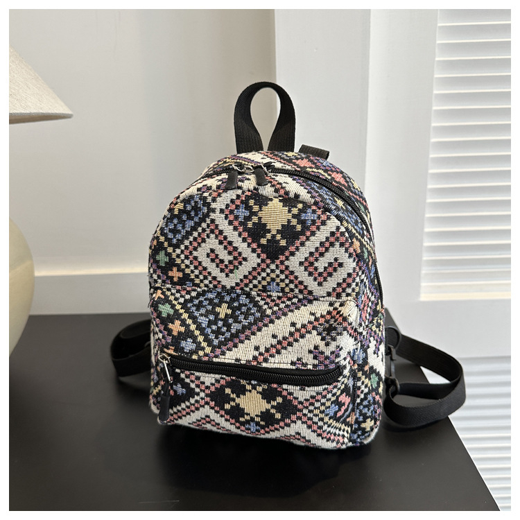 Ženský retro štýlový batoh so špeciálnym materiálom, plátená podšívka, vertikálny štvorcový tvar, zapínanie na zips, dvojité ramenné popruhy