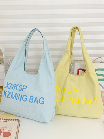 Geantă de umăr pentru femei în stil Korean Ins, nailon, formă orizontal pătrată, căptușeală poliester, buzunar interior cu fermoar