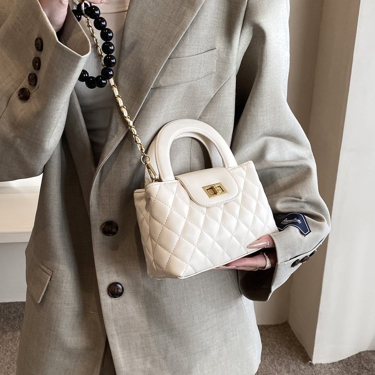 Geantă de mână quiltată cu lanț, din PU, formă orizontală pătrată, închidere cu fermoar, căptușeală poliester, buzunar pentru telefon