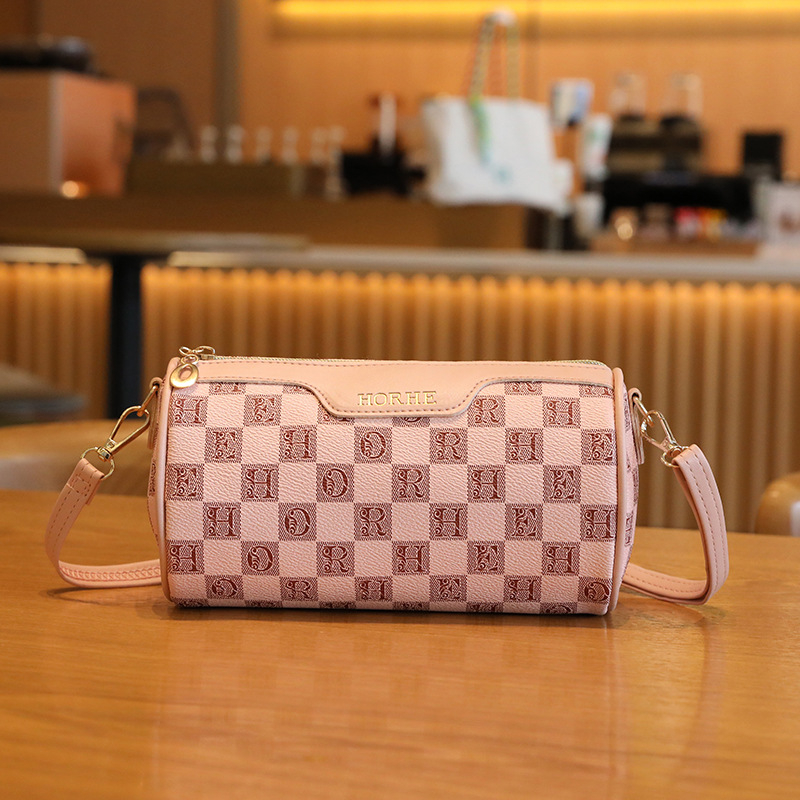 Geantă cilindrică pentru femei, crossbody, PU – stil Boston, închidere cu fermoar, buzunare interne pentru telefon și buletin (Primăvara 2023)