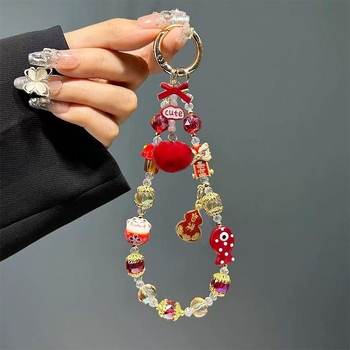 Lanț pentru telefon cu bulină pufoasă și mărgele — lucrat manual, plastic/rășină, stil chinezesc cu pisică norocoasă și imprimeu cu animale mici