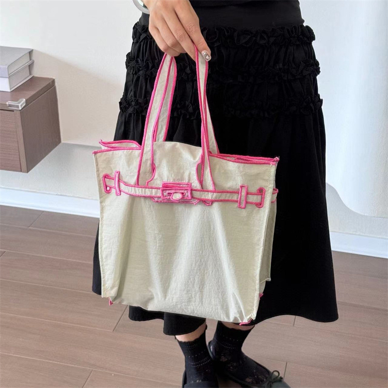 Japán stílusú hímzett Lacousette tote táska, nagy kapacitású, minimalist dizájn, nylon vászon válltáska