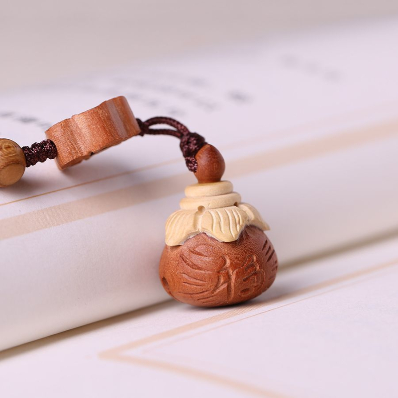 Kljucni lanac od drveta breskve sa zvončićem, ručno pleteni užad – vintage stil, za USB disk i mobitel lanac