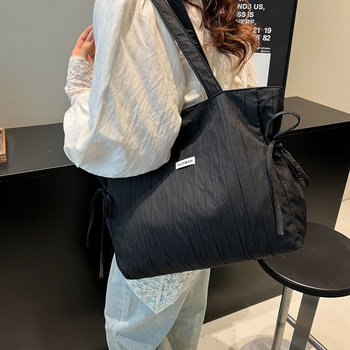 Női tote táska (városi minimalist stílus, nejlon, függőleges négyzet alak, cipzáras nyitás, poliészter bélés)