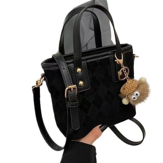 Női bucket táska kézi fogantyúval, váll- vagy crossbody pánttal, retro stílusú, magas minőségű dizájn mindennapi használatra