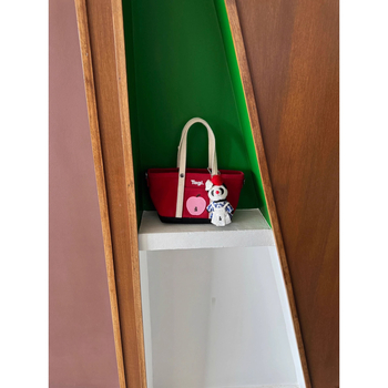 Plátená Tote taška - horizontálny štvorcový tvar, zips otvorenie, vnútorné vrecko na telefón, trojrozmerný vonkajší vzhľad, jeden ramenný popruh