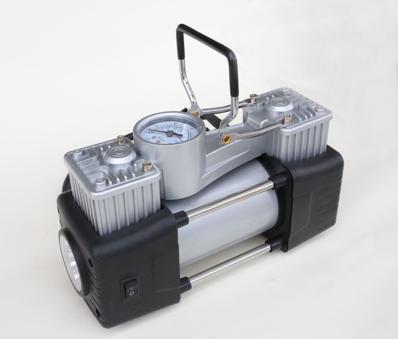 Помпа за гуми за автомобил с двойни цилиндри, метална, 12V, 130W, 40 л/мин, с манометър за налягането и LED осветление