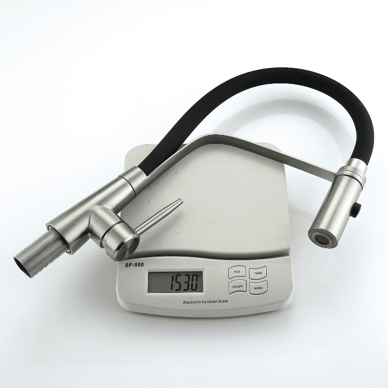 Konyhai kihúzható csaptelep, 304 rozsdamentes acélból, kerámiás szelep, csiszolt felülettel, beépítés a mosogató alatt