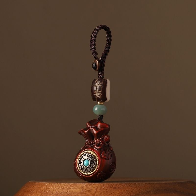 Kulcstartó szantálfából, pénztárca alakú mintával és hatszótagú mantrával, uniszex medál, telefonlánccal