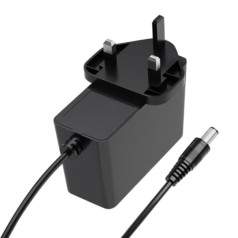 24W-os függőleges falra illeszthető tápegység dupla kimenettel 12V2A és 24V1A, UKCA-kompatibilis, 135 g