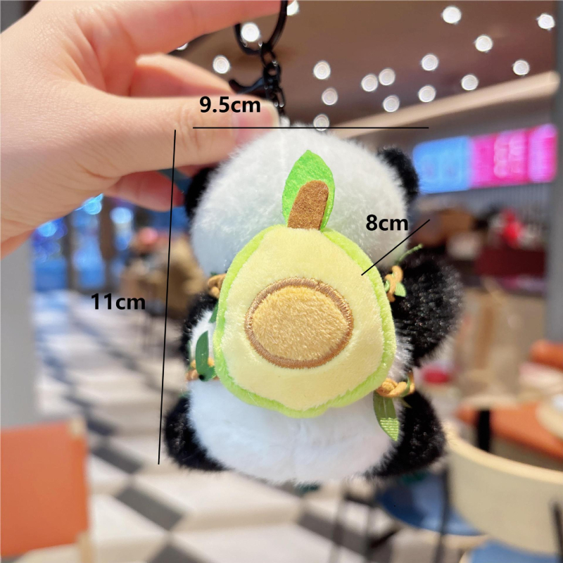 Panda plyšový kľúčenka – roztomilý doplnok na batoh, značka Aile, plyšový materiál, číslo výrobku Plush Backpack Panda