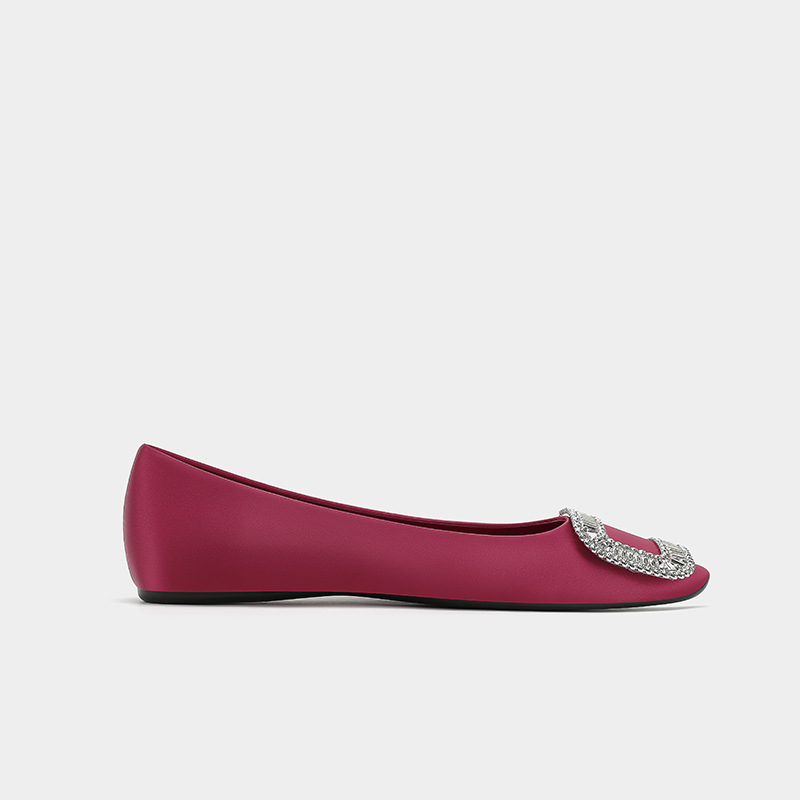 Γυναικείες επίπεδες παπούτσια με τετράγωνη μύτη, σατέν επάνω μέρος και επένδυση, καουτσούκ σόλα, χαμηλό τακούνι