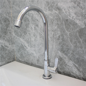 Nerezový kuchynský kohútik, zvislá montáž, jednoručný studený prívod, keramický kartridž, guľový otočný dizajn