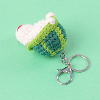 Ručne vyrobený prívesok na kľúče s tvarom korytnačky z vlnenej priadze, pletený štýl, kreslený dizajn