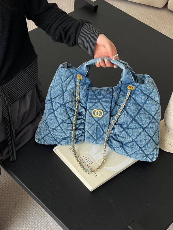 Badia kožna torbica za ramena s dijamantnim prešivanjem i mašnicom, Chanel-inspirirana, srednje veličine