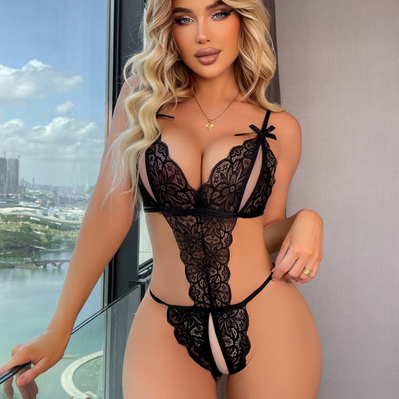 Μονόσωμο κορμάκι από δαντέλα, διαφανές, ανοιχτός καβάλος, στυλ τζάμπσουιτ, πολυεστερικό ύφασμα