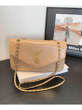 PU bőrhatású váll- és crossbody táska, horizontális négyszögletes formájú, fedett nyitású, belső zipzáros zsebbel