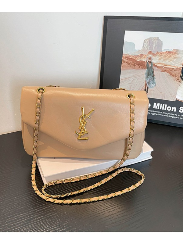 PU bőrhatású váll- és crossbody táska, horizontális négyszögletes formájú, fedett nyitású, belső zipzáros zsebbel