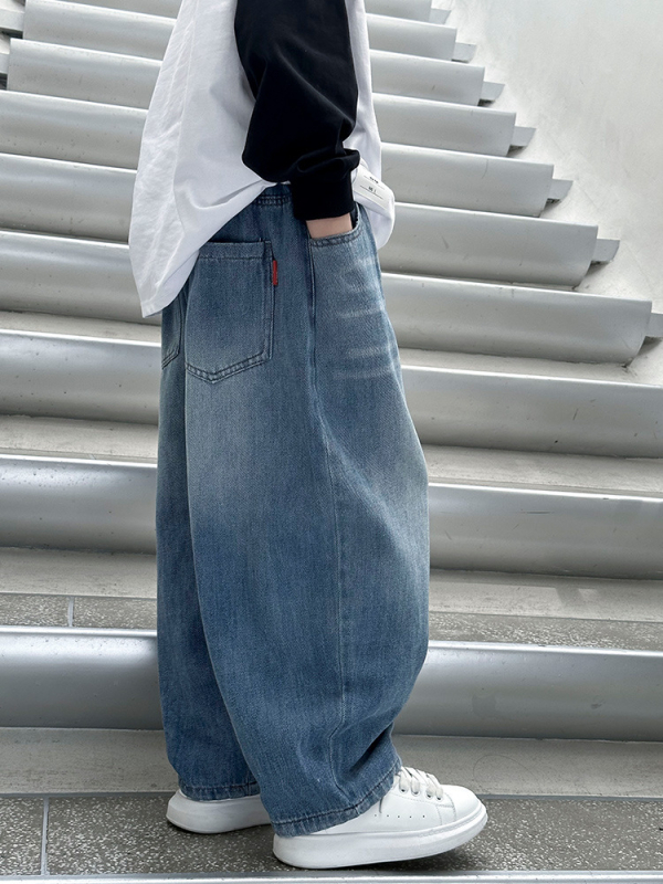 Dječje traperice – slobodan ravni kroj, fleece podstava, srednje visina struka, 65% pamuk, 35% poliester, za dječake 8+ godina, jesen-zima 2025