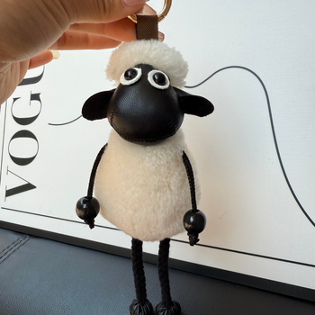 Zezze plyšový prívesok kľúča od auta - vzor malé zvieratá (medveď a ďalšie), auto doplnok, leto 2025