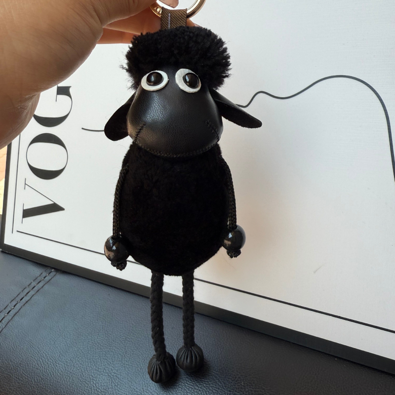 Zezze plyšový prívesok kľúča od auta - vzor malé zvieratá (medveď a ďalšie), auto doplnok, leto 2025