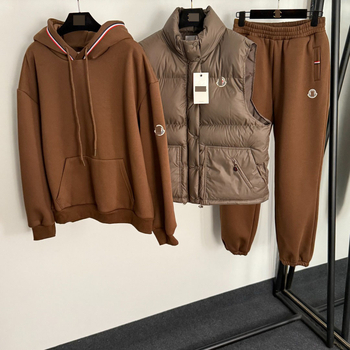 Trojdielny nohavicový kostým: mikina s kapucňou, nohavice s elastickým pásom | Vzor: Potlač; Horný štýl: Mikina; Dĺžka rukáva: Dlhý rukáv; Hlavný materiál: Bavlna; Hlavný materiál zložka 2: Vlna