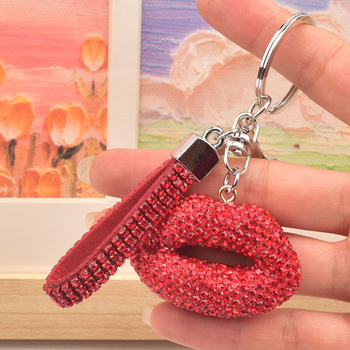 Autokľúčenka s perami v tvare diamantu, zliatina zinku, dostupný lux