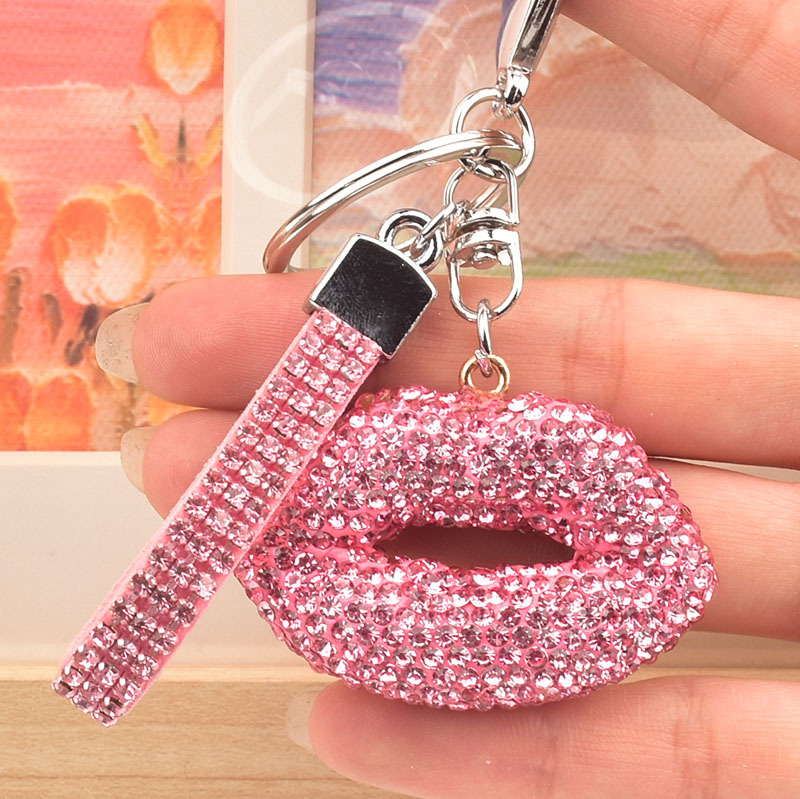 Autokľúčenka s perami v tvare diamantu, zliatina zinku, dostupný lux