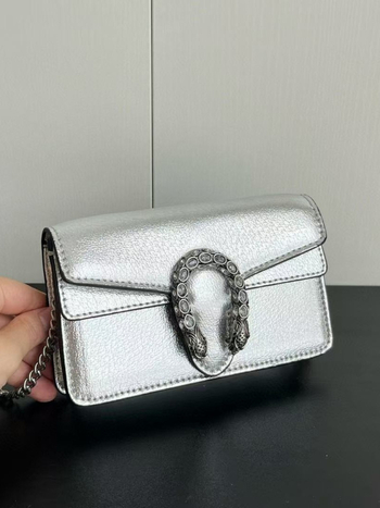 Kožená mini vintage crossbody taška s teľacou kožou, veko zatvorenie, vrecko na telefón