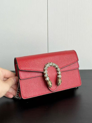 Kožená mini vintage crossbody taška s teľacou kožou, veko zatvorenie, vrecko na telefón