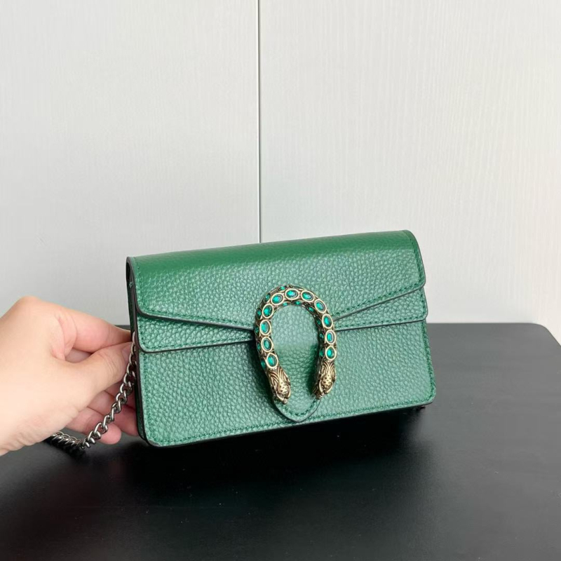 Kožená mini vintage crossbody taška s teľacou kožou, veko zatvorenie, vrecko na telefón