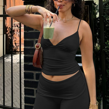 Ženský set: tielko bez rukávov a nohavice po trištvrte, mliečna hodvábna zmes, polyester-elastan, koláž detaily, leto 2025, mestský štýl