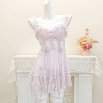 Κομψό νυχτερινό φόρεμα σε γαλλικό στυλ με διάφανη δαντέλα, πολυεστέρας, υπερ-λεπτό ύφασμα 81-100 g/m², κυκλοφορεί φθινόπωρο 2025