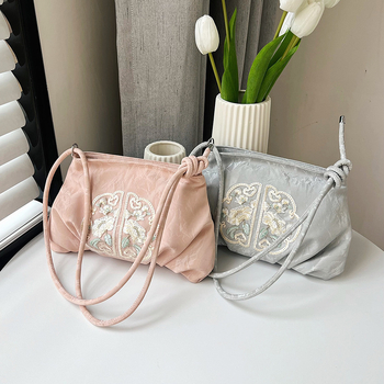 Crossbody válltáska, városi minimalist stílus, PU bőr, horizontális négyzet alakú forma, cipzár, szintetikus bélés