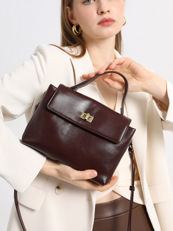 Ženska torbica od prave kože, crossbody, stil kuvert, horizontalni kvadratni oblik, zatvaranje zipom, unutarnji džepovi: zip, džep za telefon, ID džep, podstava od poliester-bomxba, jedan remen, za svakodnevnu upotrebu