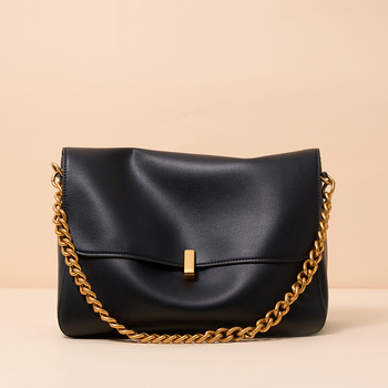 Velika ženska torba preko ramena od kravljeg kože — gradski minimalistički stil, horizontalni kvadrati oblik, zaključavanje s ključem, unutarnji džep sa zipom, džep za telefon i dokumente