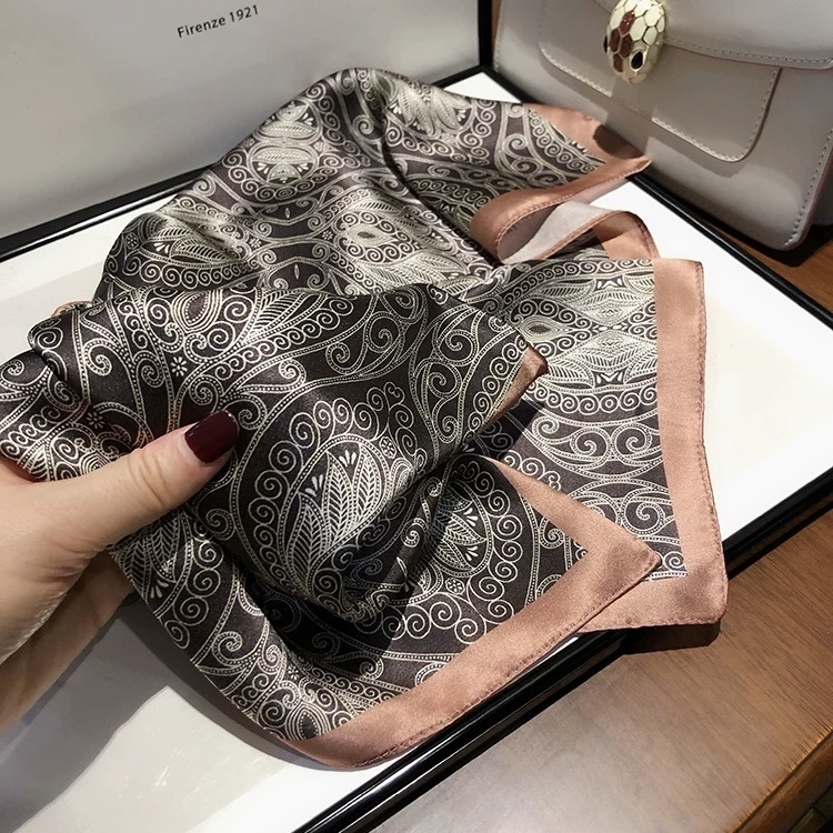 Мъжки коприна: корейски стил, малка квадратна джобна кърпичка за костюм — 100% коприна, сатенено тъкане, луксозен декоративен шал, марка Admire, произход Zhejiang, пролет 2025