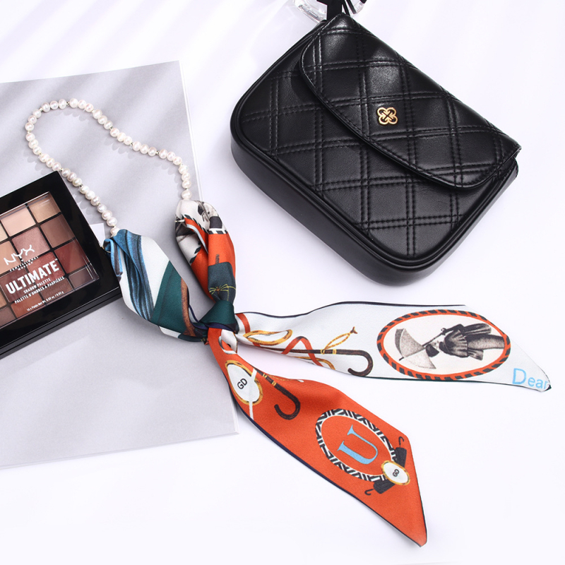 Skarelė kaklui su geometriniu raštu, medžiaga: poliesteris, pamušalas: poliesteris, spauda, šiuolaikinis stilius (Prekės ženklas: Nimei; Medžiaga: poliesteris; Raštas: geometrinis; Apdorojimas: spauda; Pamušalas: poliesteris)